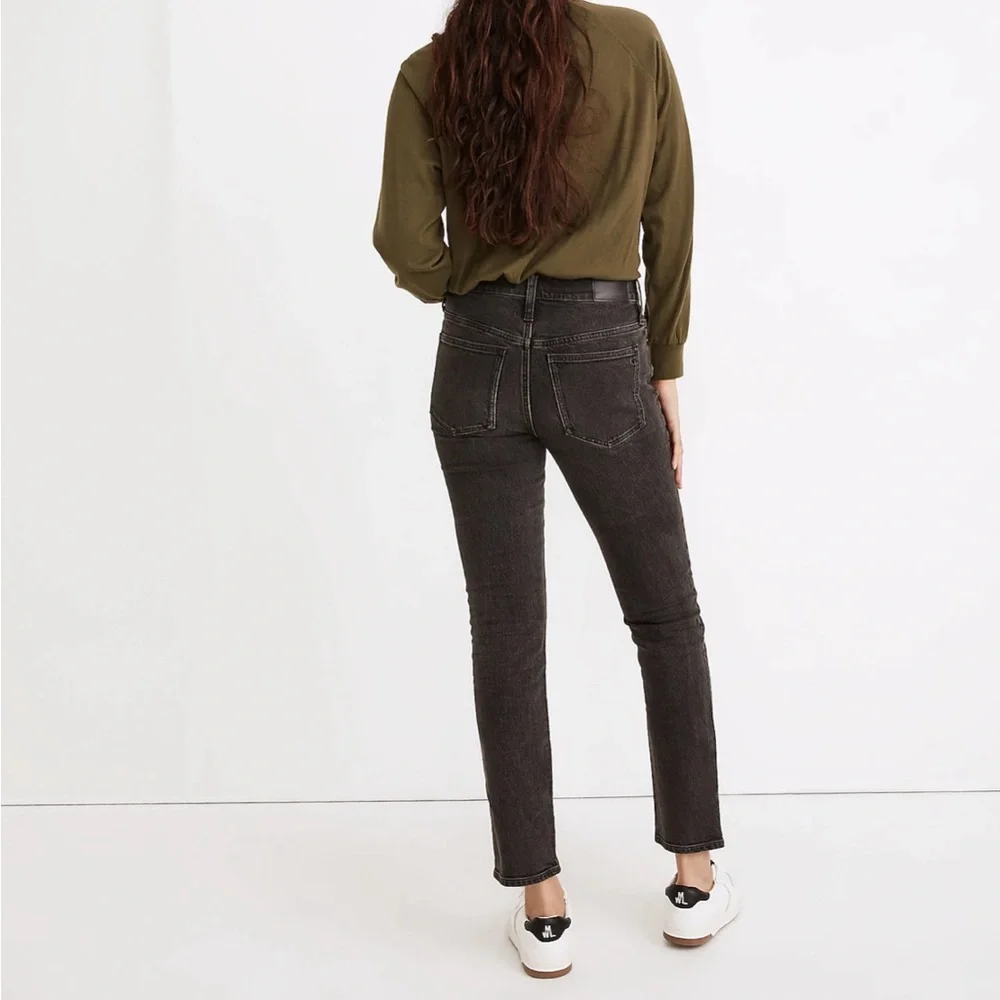 Madewell The Mid-Rise Perfect Vintage Jean in Lunar Wash - Picture 3 of 6